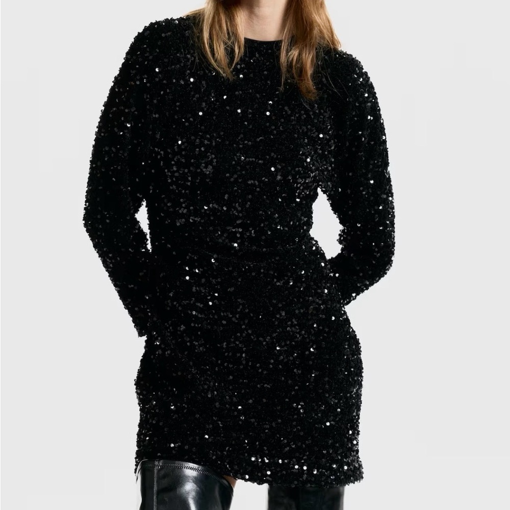 👗Host Pick👗 H&M Black Sequin Long Sleeve Dress